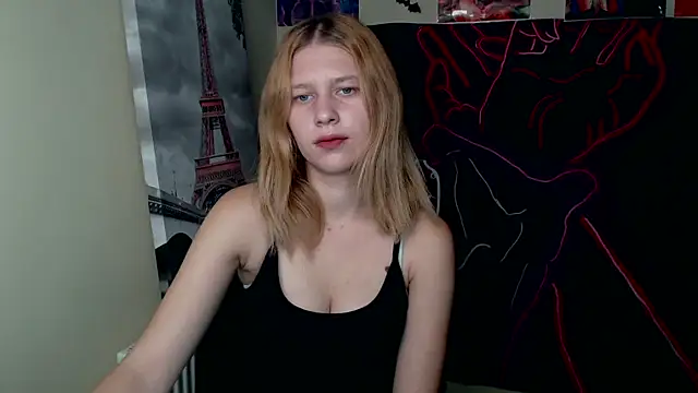 Snapshot of StellaCRL chatting on October 2025 06:03:01 AM StellaCRL online show from October 2025 06:03:01 AM