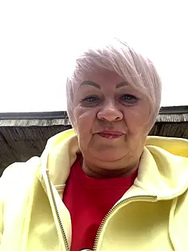 Snapshot of Laura_Millf chatting on April 2026 10:06:01 AM Laura Millf online show from April 2026 10:06:01 AM