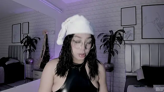 Lizzie-Evans online show from December 2025 12:14:02 PM