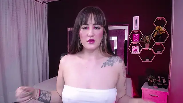 Snapshot of AnabelleGron chatting on October 2025 12:17:02 AM AnabelleGron online show from October 2025 12:17:02 AM