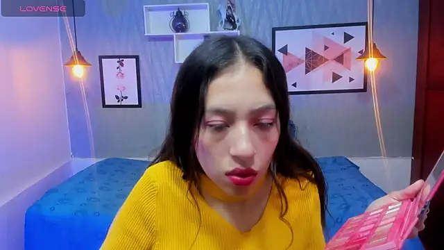 Valeria roussi online show from October 2025 01:53:02 PM