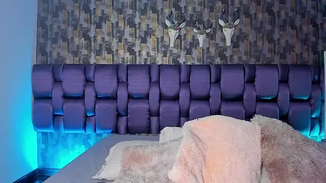 IsabellaAnngel online show from November 2025 02:23:02 AM