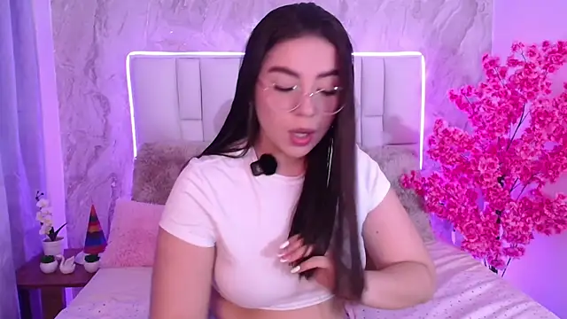 Snapshot of IsabellaAnngel chatting on May 2026 09:53:02 PM IsabellaAnngel online show from May 2026 09:53:02 PM