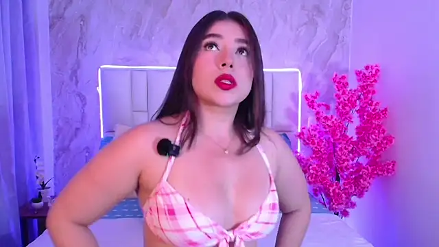 Snapshot of IsabellaAnngel chatting on May 2026 11:01:02 PM IsabellaAnngel online show from May 2026 11:01:02 PM
