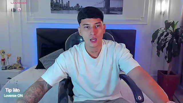 Snapshot of Damian23__ chatting on February 2026 12:52:01 PM Damian23 online show from February 2026 12:52:01 PM