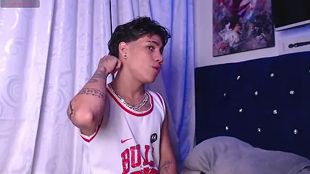 Sexys Boys Hot1 online show from December 2025 01:55:02 AM