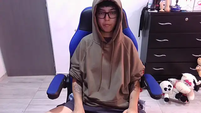 Snapshot of thomascooper7 chatting on December 2025 06:59:01 PM thomascooper7 online show from December 2025 06:59:01 PM