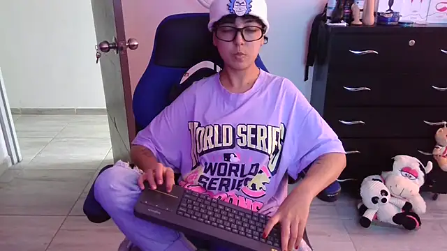 Snapshot of thomascooper7 chatting on December 2025 06:59:02 PM thomascooper7 online show from December 2025 06:59:02 PM