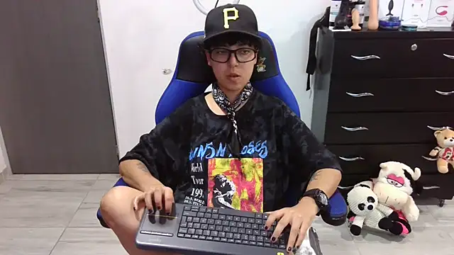 Snapshot of thomascooper7 chatting on January 2026 08:32:01 PM thomascooper7 online show from January 2026 08:32:01 PM