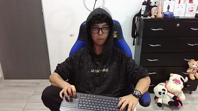 Snapshot of thomascooper7 chatting on January 2026 08:14:01 PM thomascooper7 online show from January 2026 08:14:01 PM