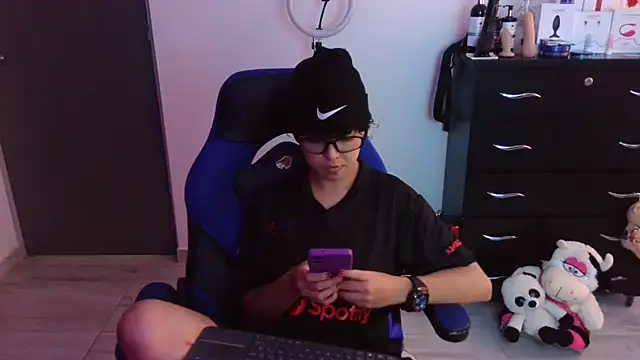 Snapshot of thomascooper7 chatting on January 2026 07:23:01 PM thomascooper7 online show from January 2026 07:23:01 PM