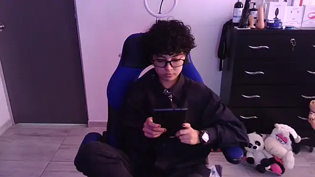 Snapshot of thomascooper7 chatting on February 2026 06:48:01 PM thomascooper7 online show from February 2026 06:48:01 PM