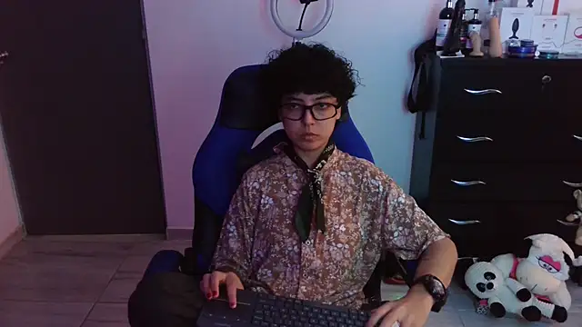 Snapshot of thomascooper7 chatting on February 2026 07:10:01 PM thomascooper7 online show from February 2026 07:10:01 PM