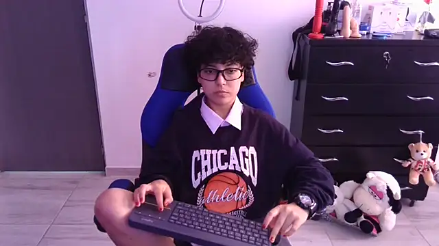 thomascooper7 online show from March 2026 04:24:02 PM