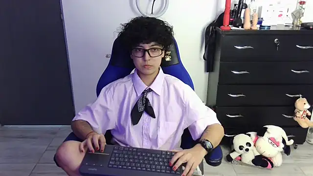 thomascooper7 online show from March 2026 07:48:01 PM