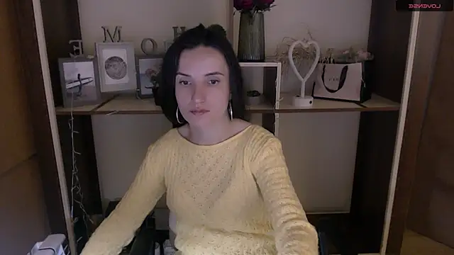 LaimaV  online show from December 2024 02:17:01 PM