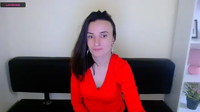 LaimaV  online show from December 2024 06:31:02 PM