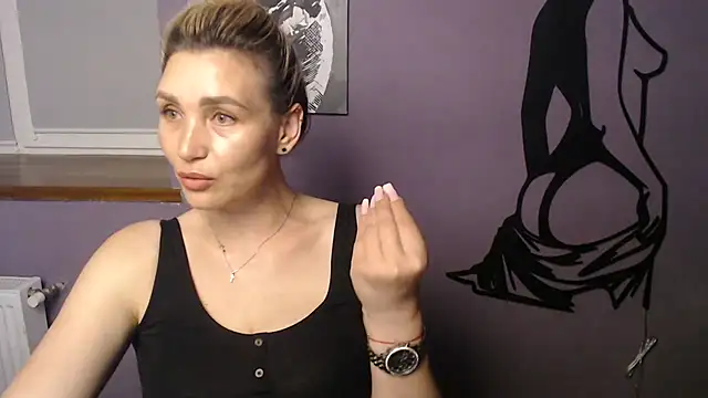  sexy lady online show from June 2026 02:20:02 PM