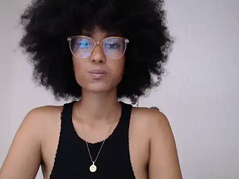 Snapshot of violettamartins chatting on June 2026 09:31:02 PM violettamartins online show from June 2026 09:31:02 PM