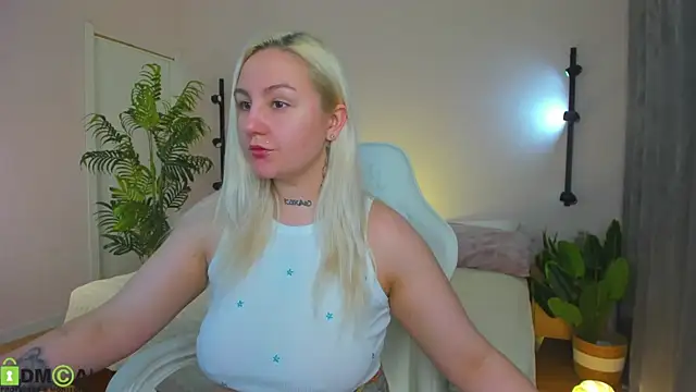 Snapshot of Debbie_Taylor chatting on June 2026 05:17:01 PM Debbie Taylor online show from June 2026 05:17:01 PM