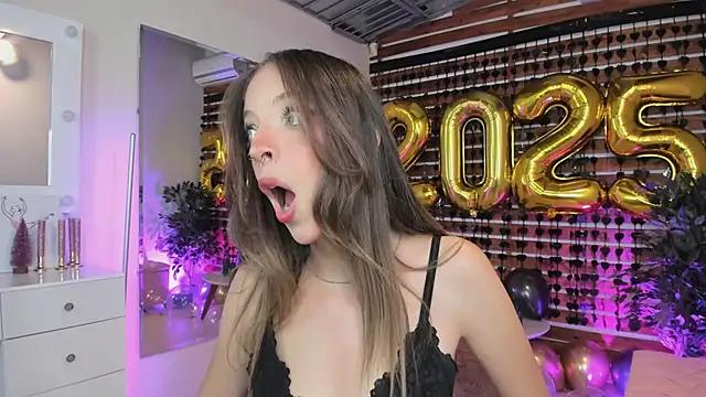 Sapphire Venuss online show from December 2024 10:45:01 PM