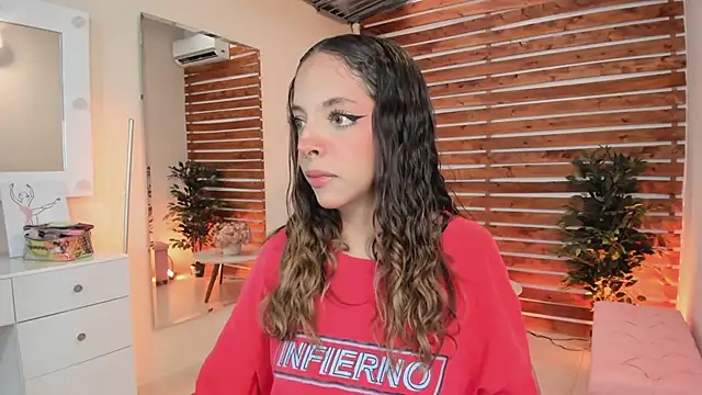 Sapphire Venuss online show from March 2025 10:11:01 PM