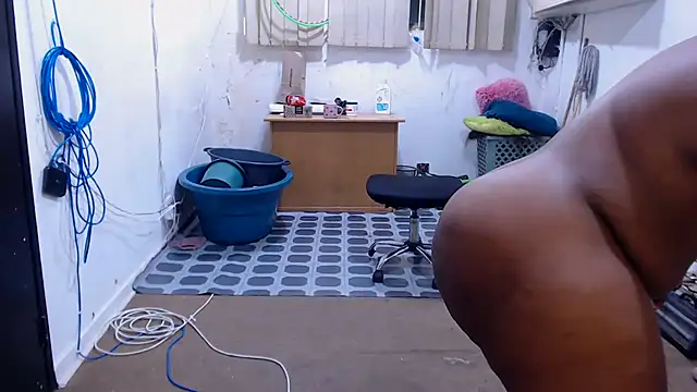 BigbootyNickyx online show from February 2026 10:47:02 PM