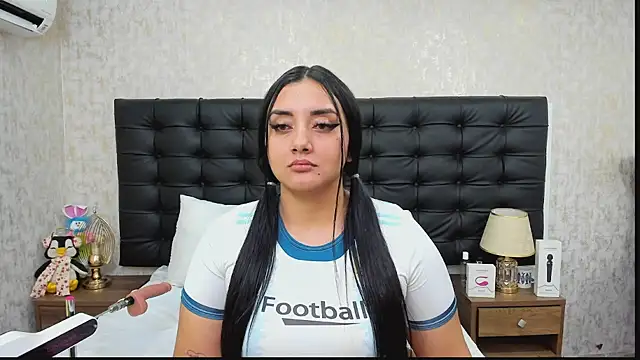 Snapshot of AmaliaDalton chatting on April 2026 06:10:01 PM AmaliaDalton online show from April 2026 06:10:01 PM