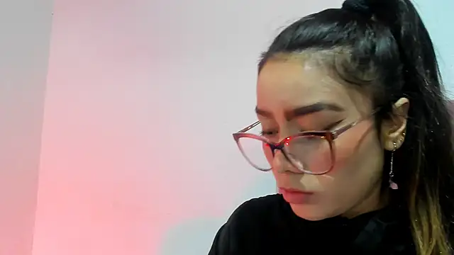Snapshot of teffy_lee chatting on December 2024 08:25:02 PM teffy lee online show from December 2024 08:25:02 PM