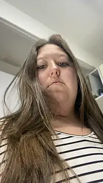 Chloee ep online show from April 2026 05:01:02 AM