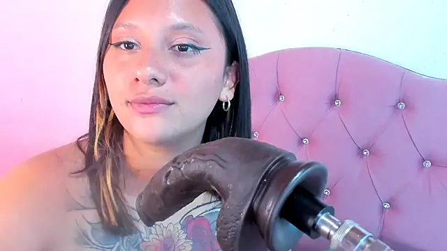 Mila nixon02 online show from December 2024 06:20:01 PM