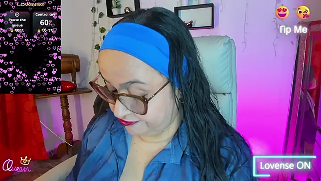 Gia Nahomi online show from March 2026 10:49:01 PM