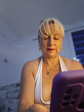 almaluna7 online show from March 2026 12:34:02 AM