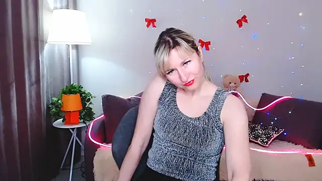 Snapshot of Incredible_Ariela chatting on February 2025 02:42:01 PM Incredible Ariela online show from February 2025 02:42:01 PM