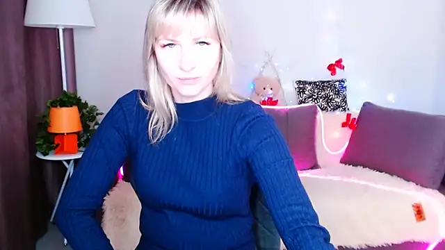 Snapshot of Incredible_Ariela chatting on March 2025 03:20:01 PM Incredible Ariela online show from March 2025 03:20:01 PM