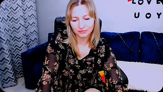 Snapshot of Incredible_Ariela chatting on October 2025 10:14:01 AM Incredible Ariela online show from October 2025 10:14:01 AM