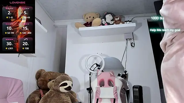 Snapshot of emily_palmeer chatting on January 2025 11:21:02 AM emily palmeer online show from January 2025 11:21:02 AM