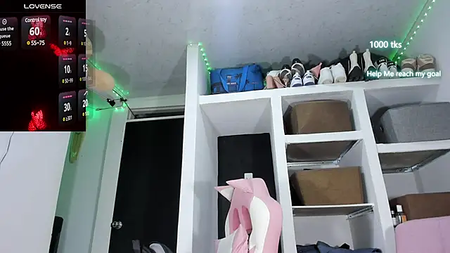 Snapshot of emily_palmeer chatting on January 2025 09:08:01 AM emily palmeer online show from January 2025 09:08:01 AM