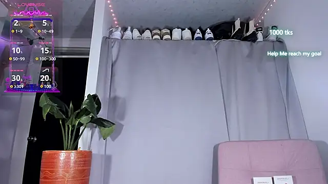 Snapshot of emily_palmeer chatting on February 2025 11:55:01 AM emily palmeer online show from February 2025 11:55:01 AM