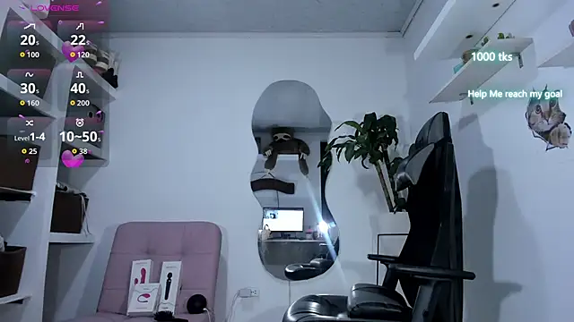 Snapshot of emily_palmeer chatting on September 2025 10:49:02 AM emily palmeer online show from September 2025 10:49:02 AM