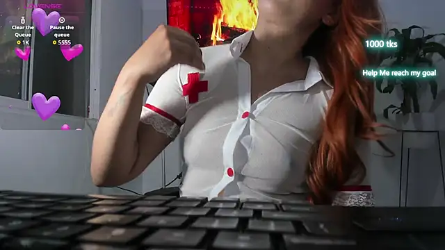 Snapshot of emily_palmeer chatting on October 2025 09:57:02 AM emily palmeer online show from October 2025 09:57:02 AM