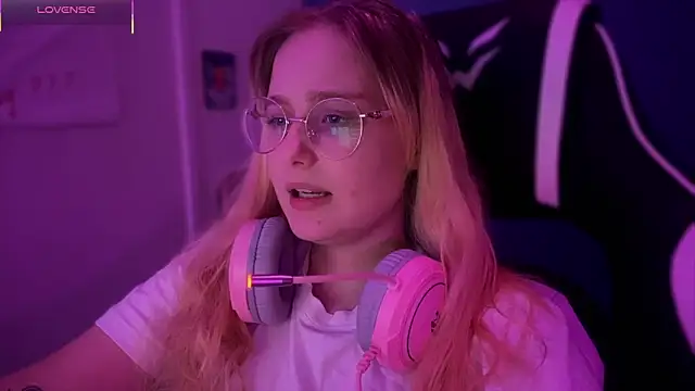 JacyWinslat online show from March 2025 08:06:02 PM