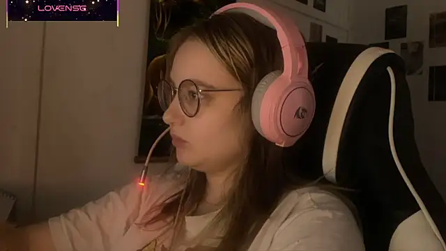 JacyWinslat online show from October 2025 02:27:01 PM