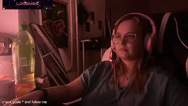 JacyWinslat online show from November 2025 03:52:02 PM