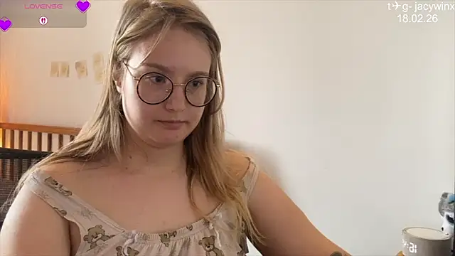 JacyWinslat online show from February 2026 09:49:01 AM