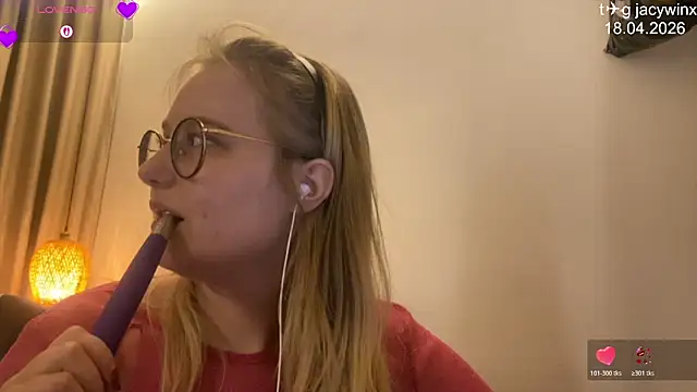 JacyWinslat online show from April 2026 07:58:01 PM