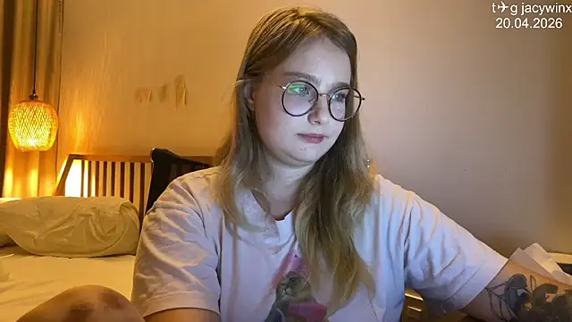 JacyWinslat online show from April 2026 12:08:02 PM