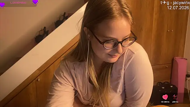 JacyWinslat online show from July 2026 10:23:01 PM