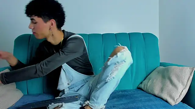 NeoRaptis online show from February 2025 08:04:01 PM