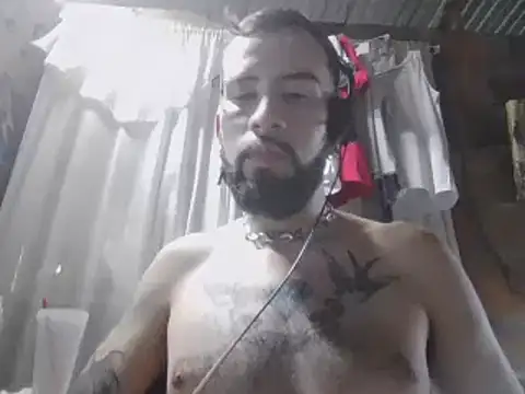 Snapshot of Diilanhott chatting on October 2025 04:28:01 PM Diilanhott online show from October 2025 04:28:01 PM